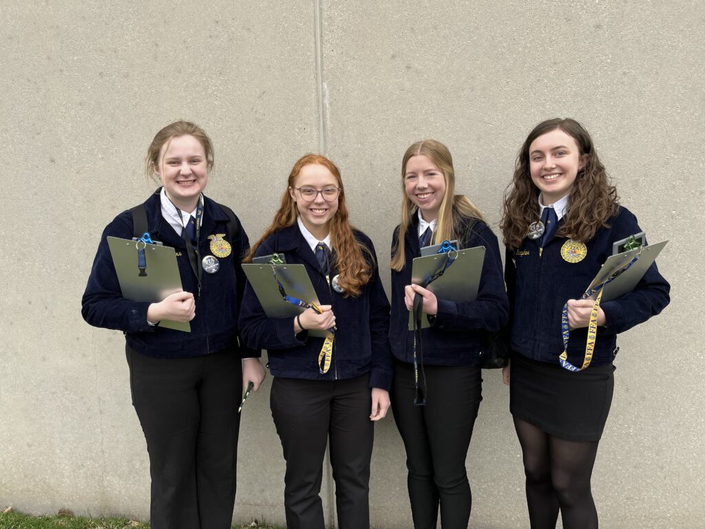 Lydia Flinders, Abby Stout, Claire Wagner, Payton Farquhar